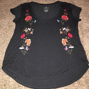 gray american eagle t-shirt with colorful floral🌱